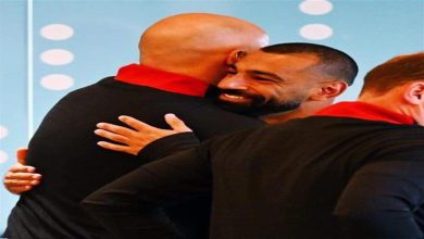 سلوت يمزح مع صلاح